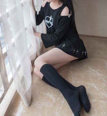巨乳娘大战僵尸_电影免费国语